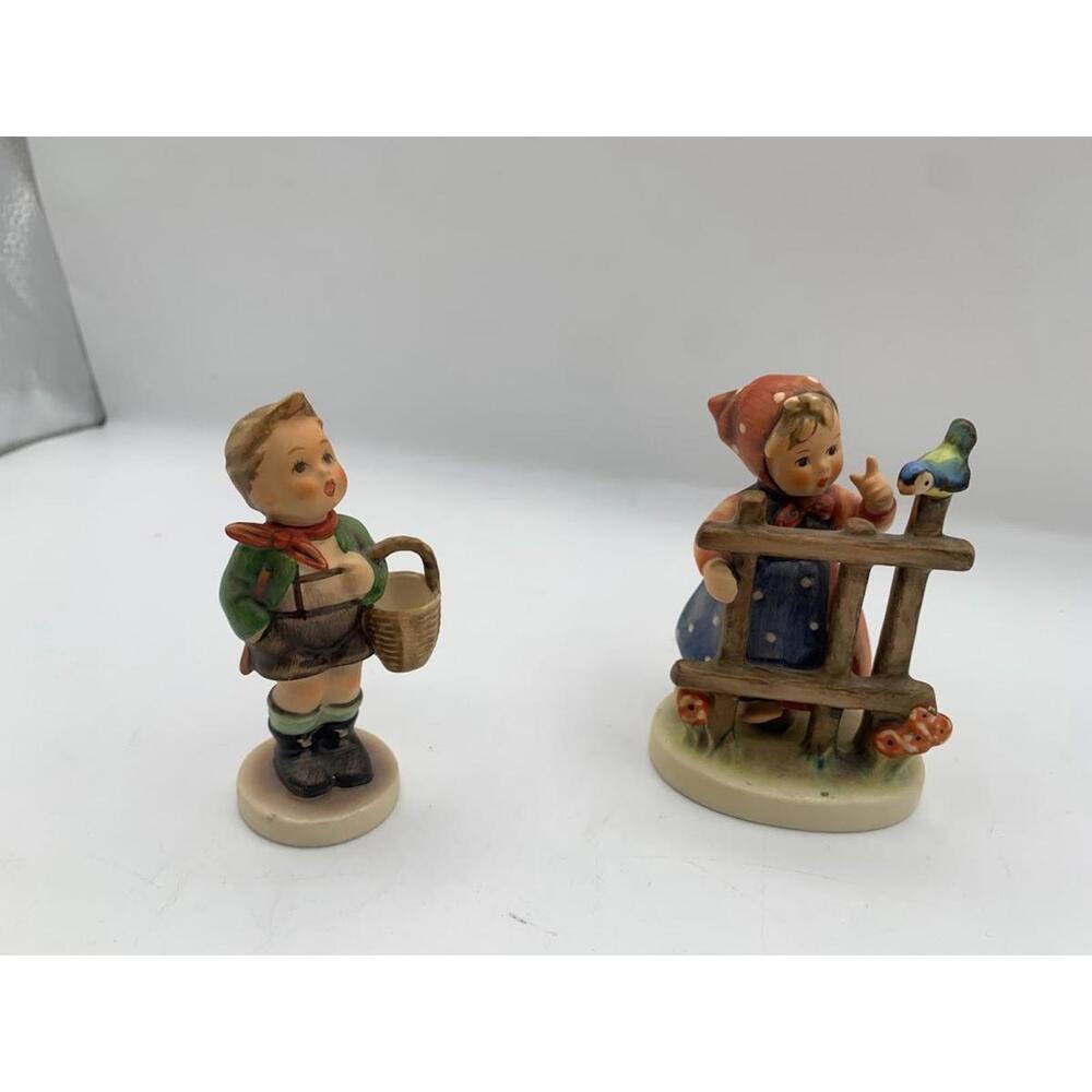 Set of goeble hummel fogurines